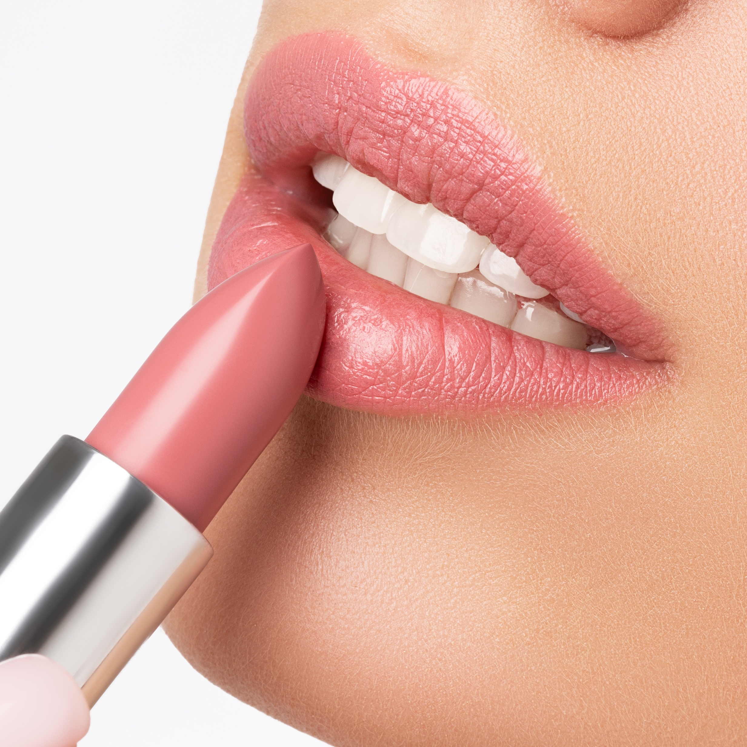 Губная помада серия "Увлажняющая" тон 104