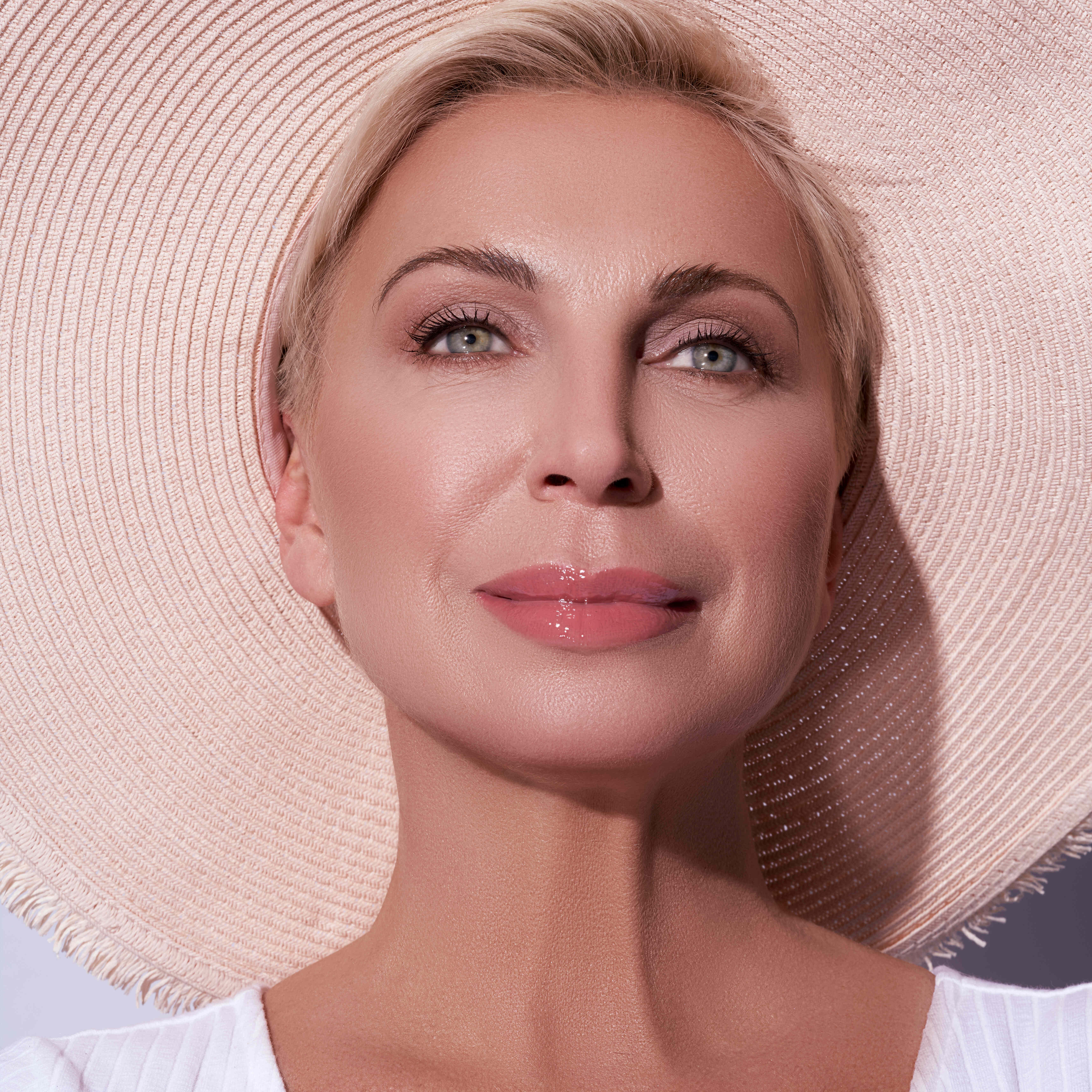 Блеск для губ серии "Nudes" тон N03  