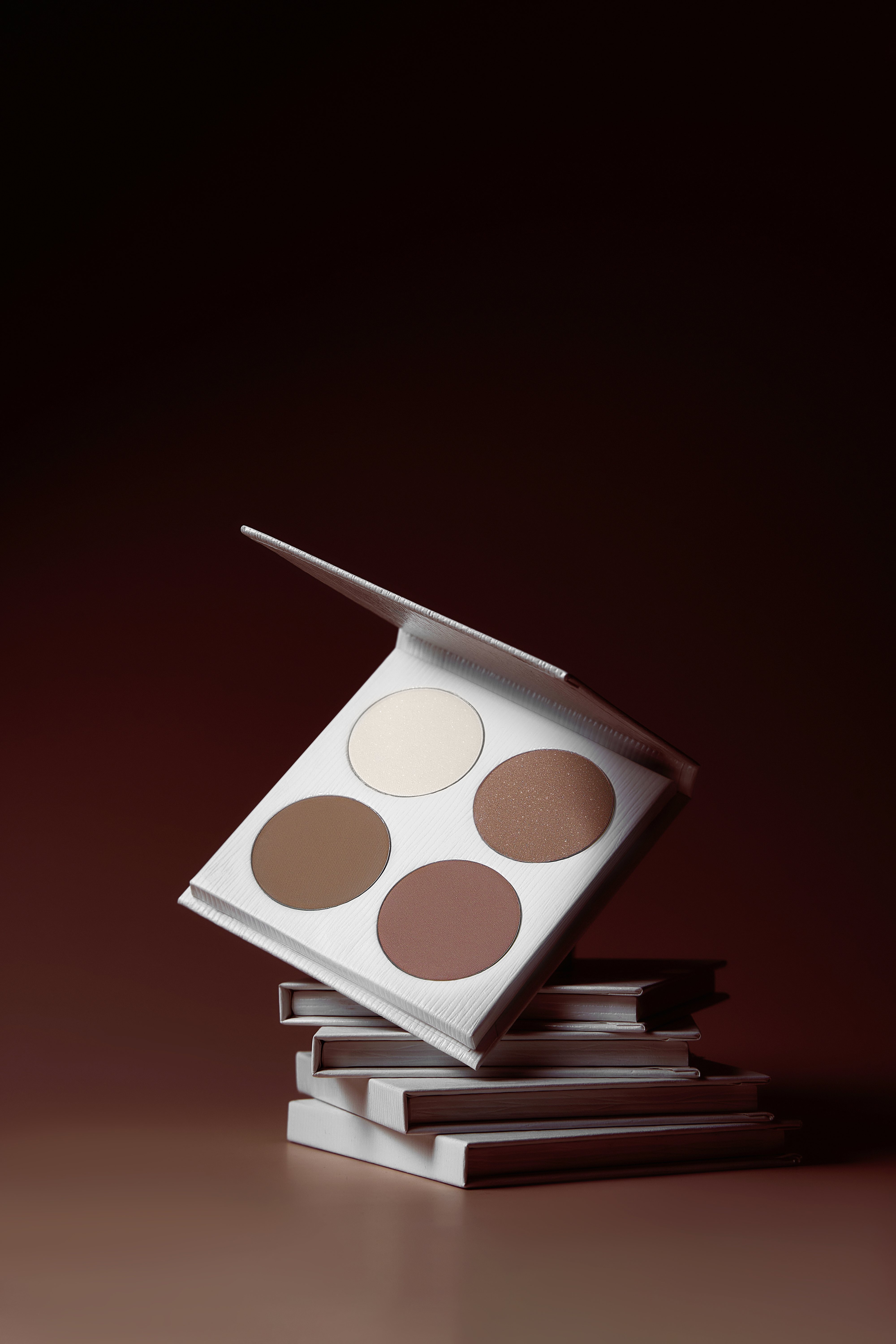 Палетка для контуринга CONTOUR PALETTE оттенок 001 UNIVERSAL